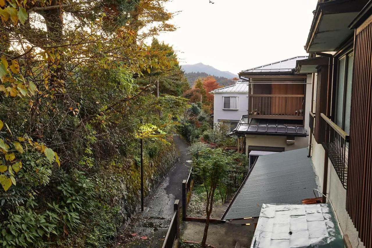 Villa Hakone Kabuto 古民家旅館 150平米 バス停迄一分 準天然温泉 最大12名